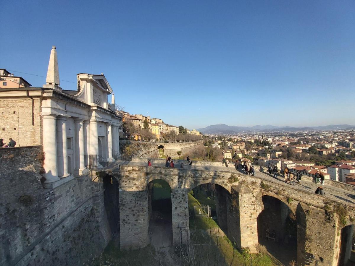 Bergamo Allegra Buitenkant foto